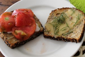 tomato sandwich